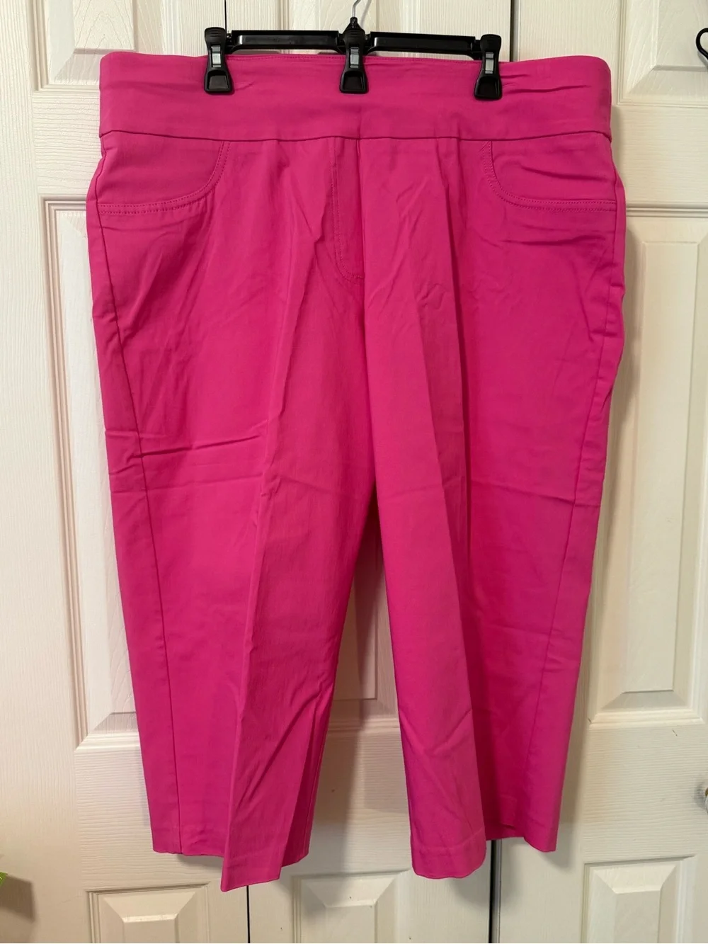 NWT Ruby Rd. Women’s Plus 22W Pull-On Capri Pants in Fuchsia, Wide Waistband